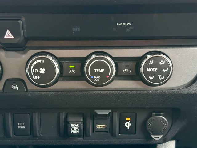 Used 2020 Toyota Tacoma TRD Off-Road AWD/4WD image 21