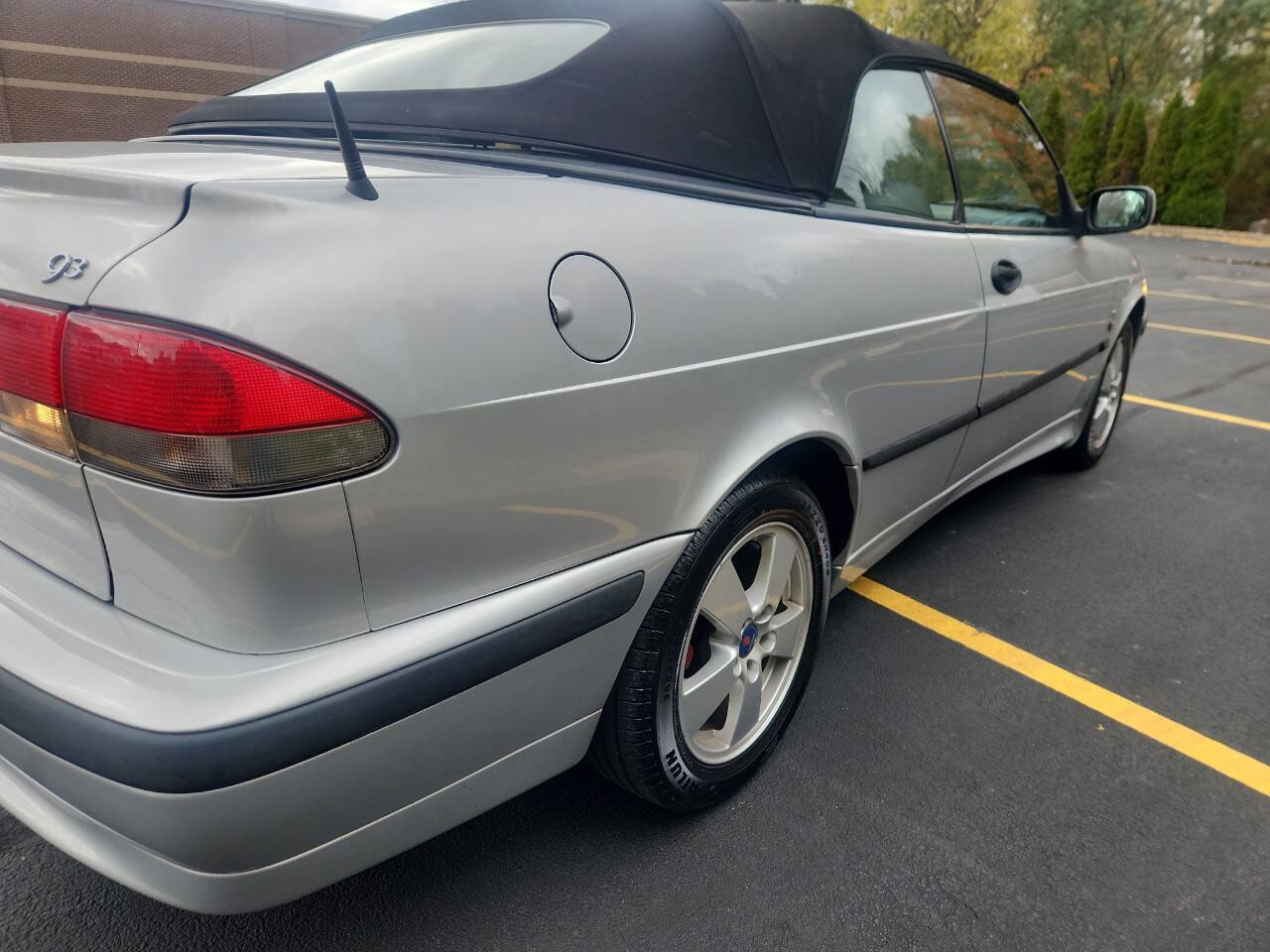 Used 2003 Saab 9-3 SE image 6