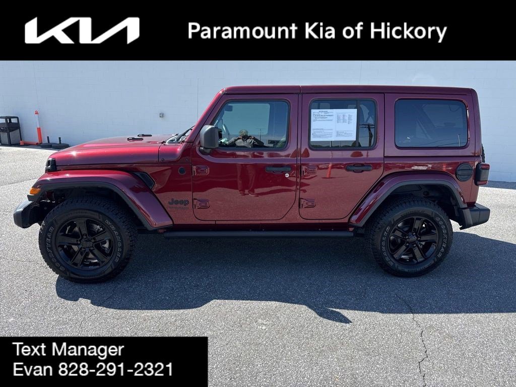 Used 2021 Jeep Wrangler Unlimited Sahara AWD/4WD image 4