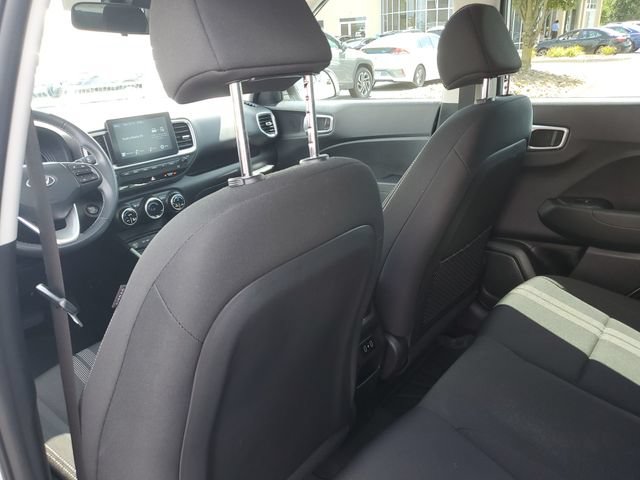 Certified 2024 Hyundai Venue SEL FWD image 12