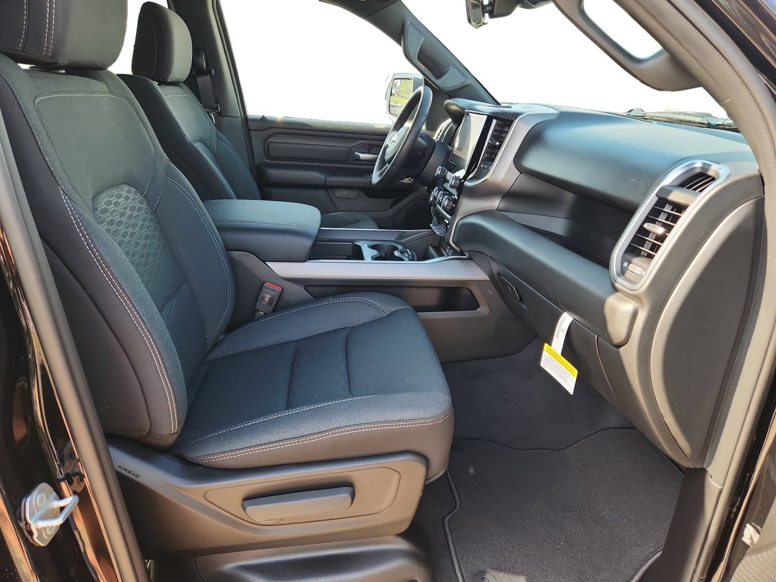 New 2026 RAM 1500 Express AWD/4WD image 24