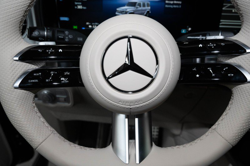 New 2027 Mercedes-Benz G 580 e image 22