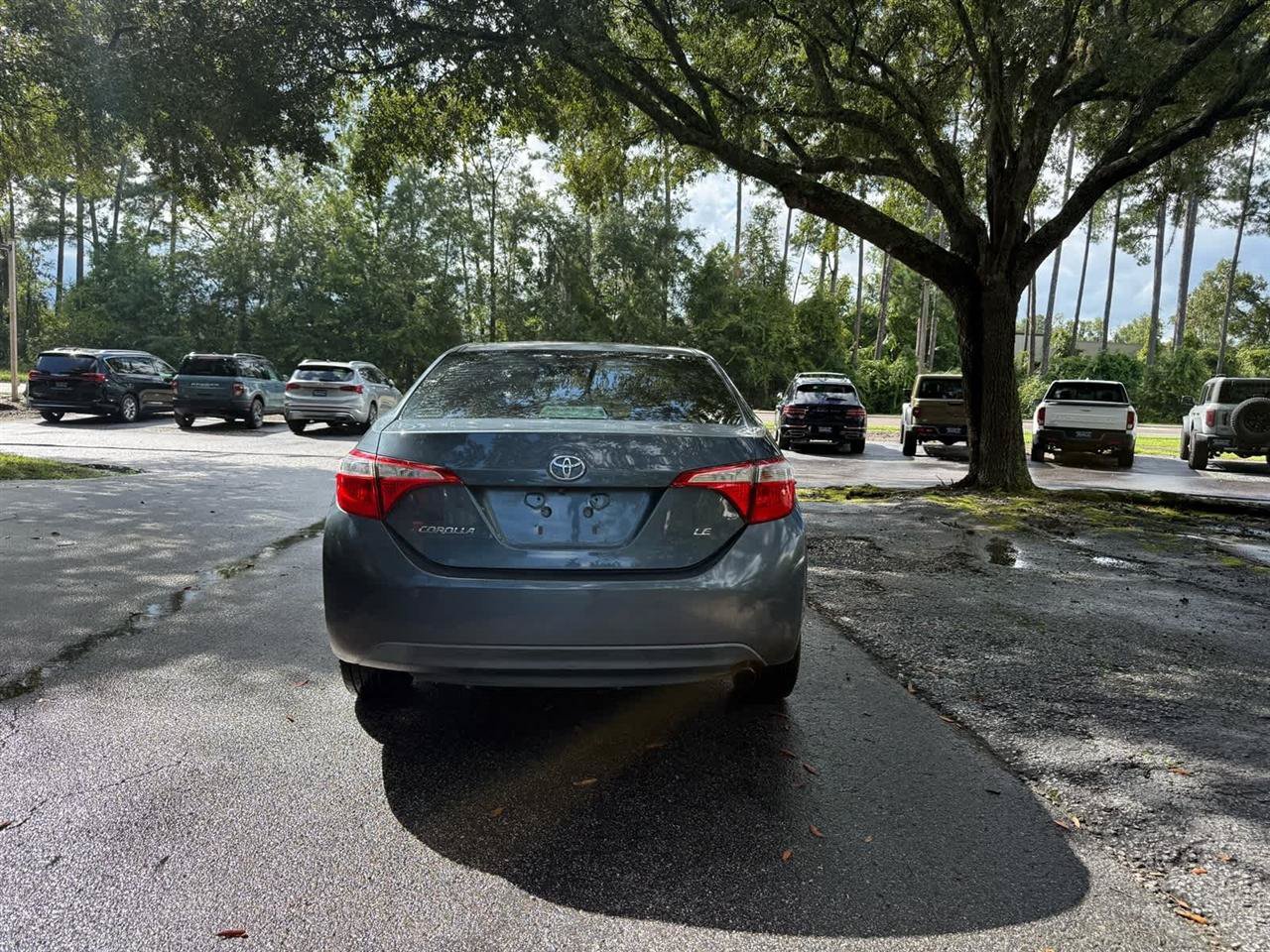 Used 2015 Toyota Corolla LE FWD image 6