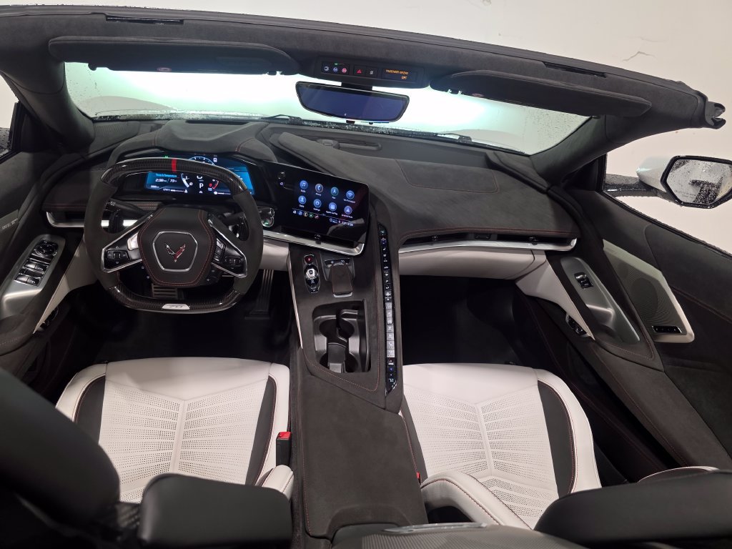 Used 2023 Chevrolet Corvette Z06 RWD image 32