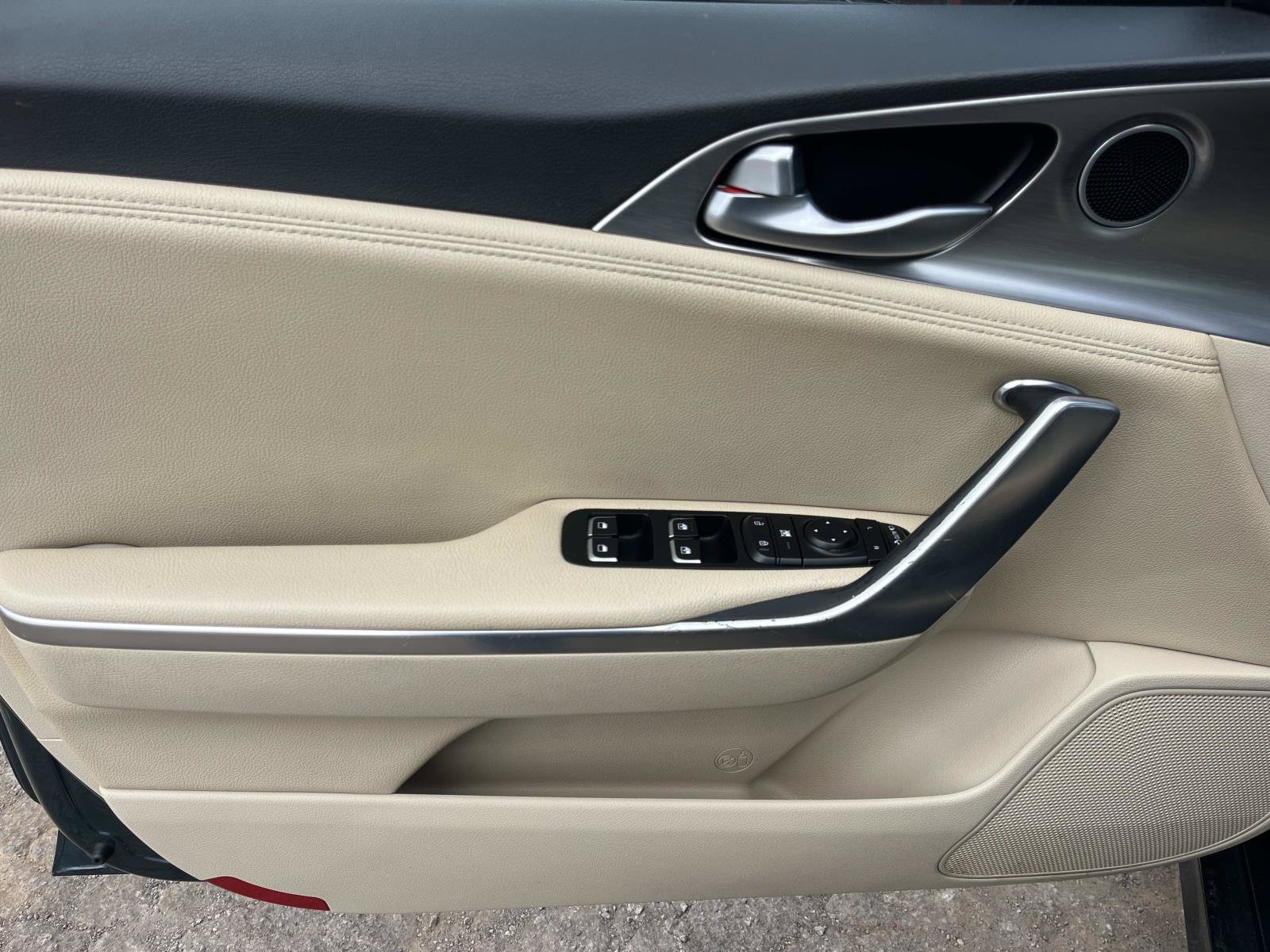 Used 2022 Kia Stinger GT1 RWD image 27