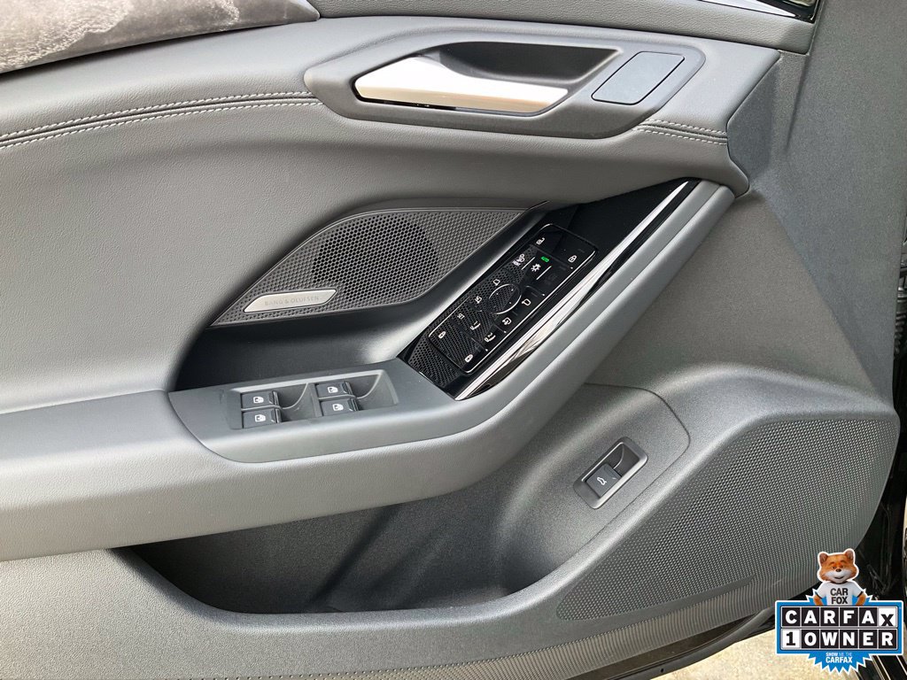 Used 2025 Audi A6 e-tron Premium Plus w/ Premium Plus RWD image 27