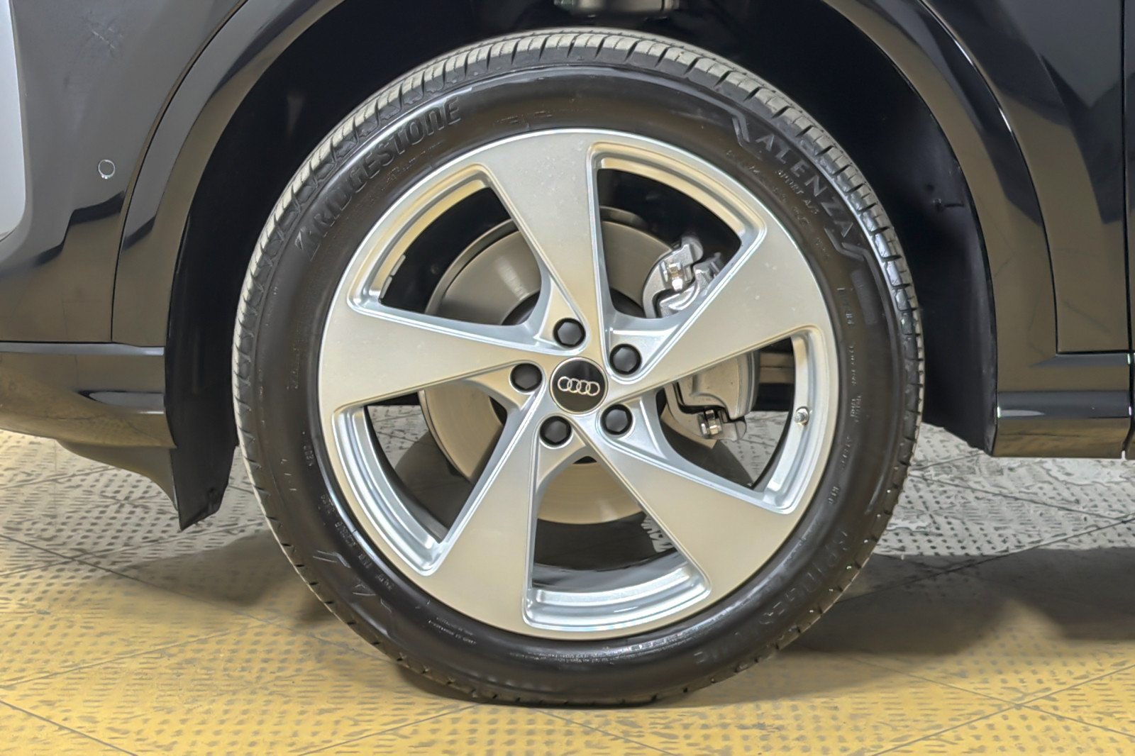 Used 2025 Audi Q5 Premium Plus w/ Premium Plus AWD/4WD image 25