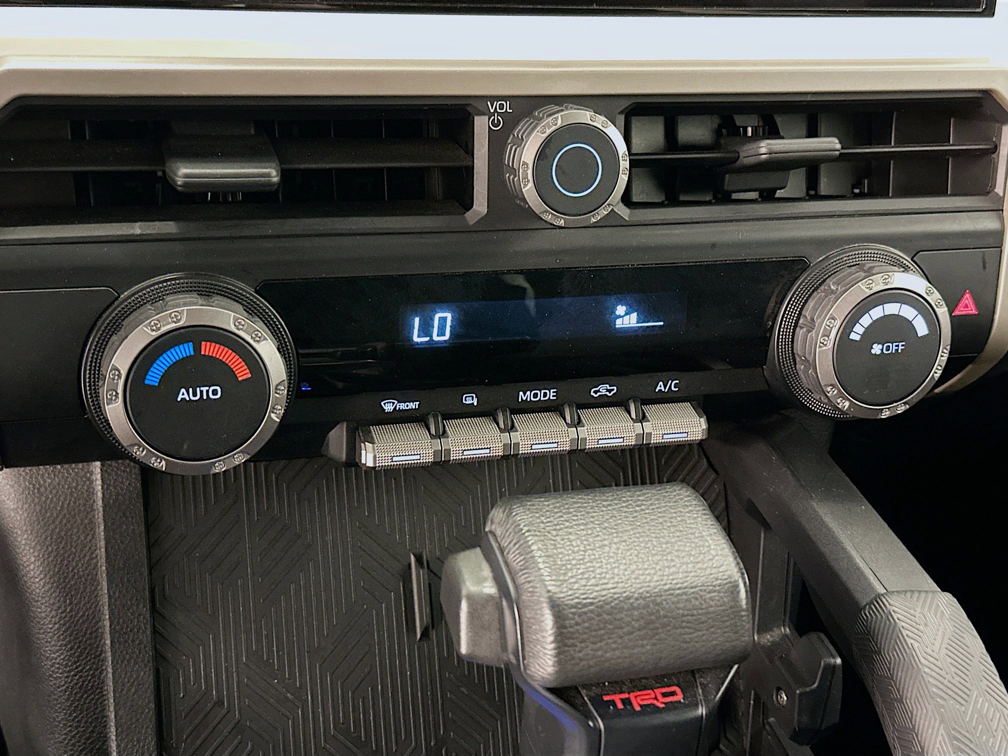 Used 2024 Toyota Tacoma TRD Off-Road image 24