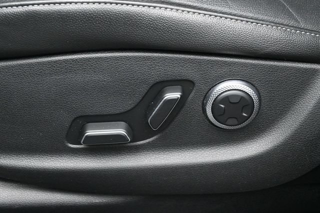 Used 2025 Genesis GV80 2.5T Standard AWD/4WD image 18