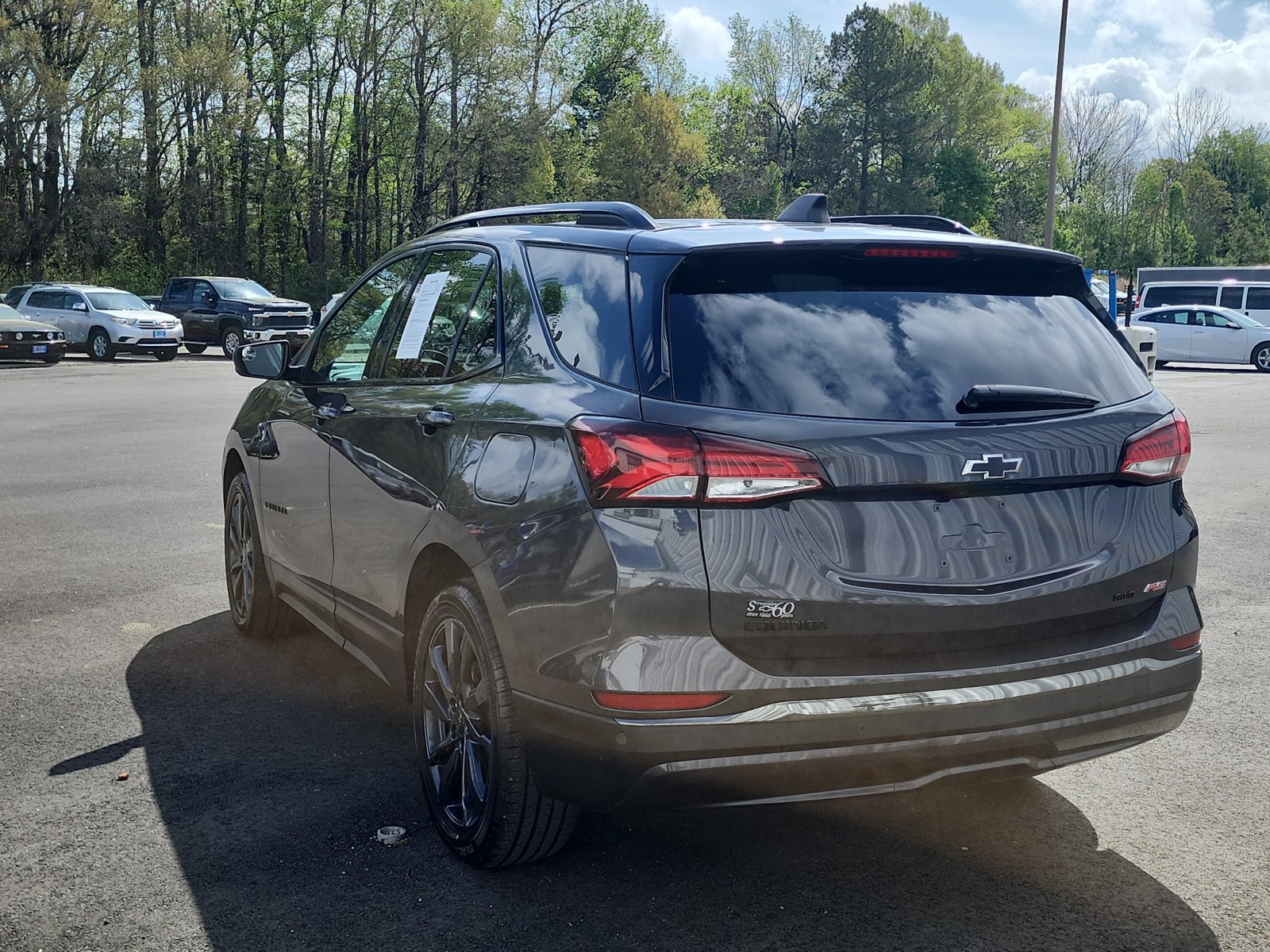 Used 2023 Chevrolet Equinox RS AWD/4WD image 3