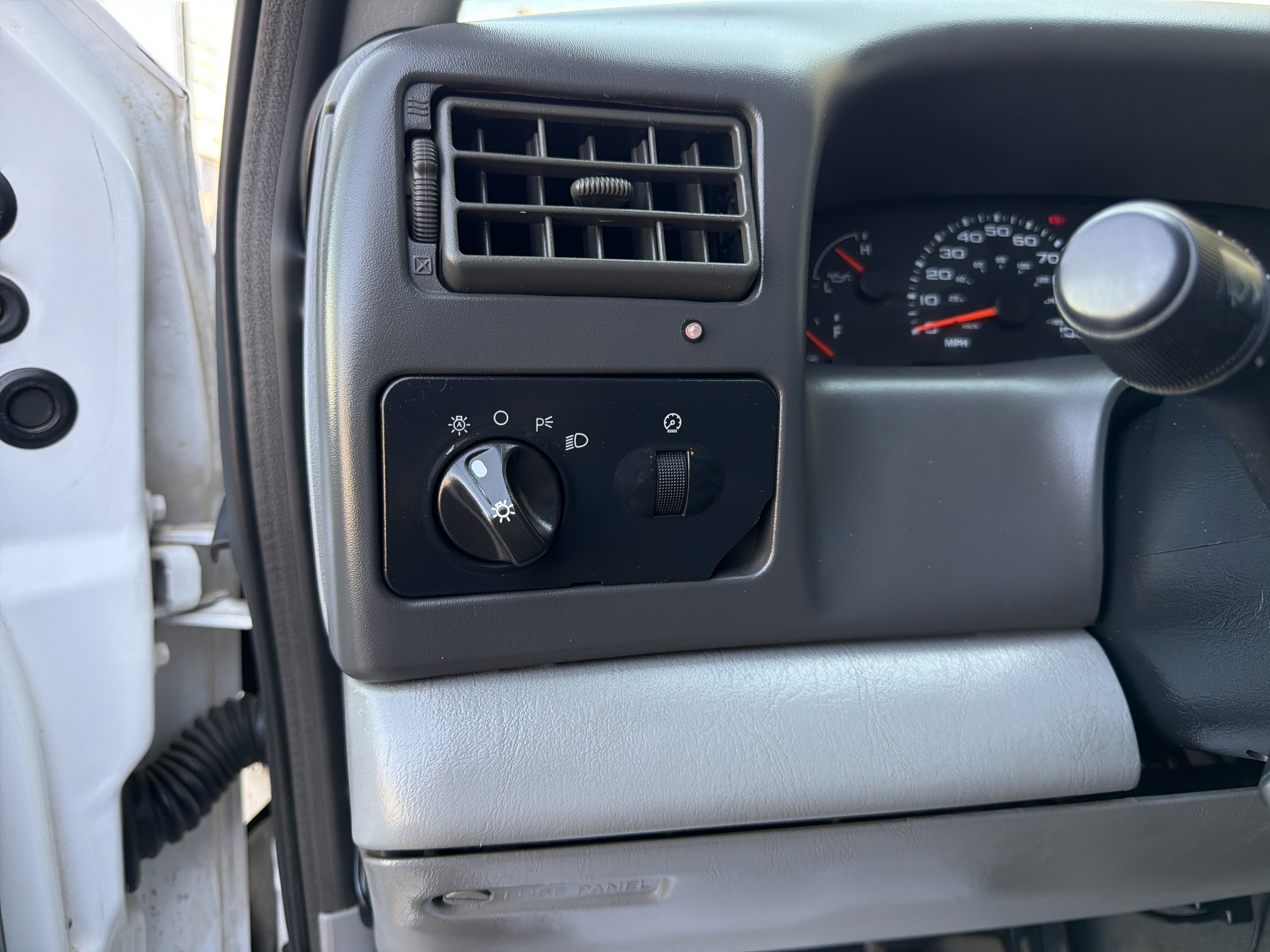 Used 2004 Ford F250 XLT AWD/4WD image 14