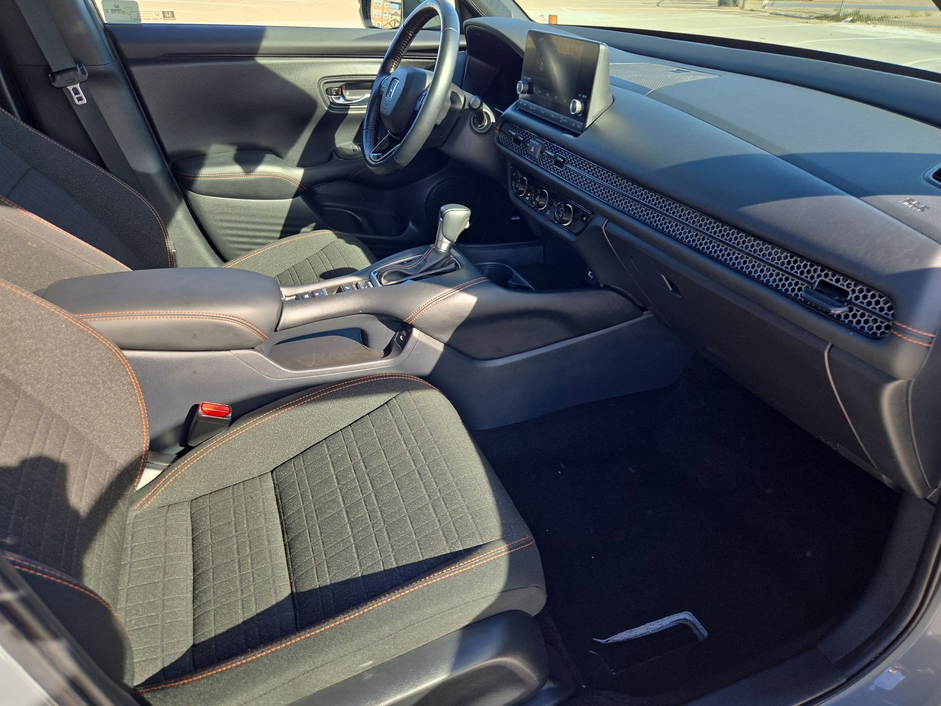 Used 2025 Honda HR-V Sport image 30