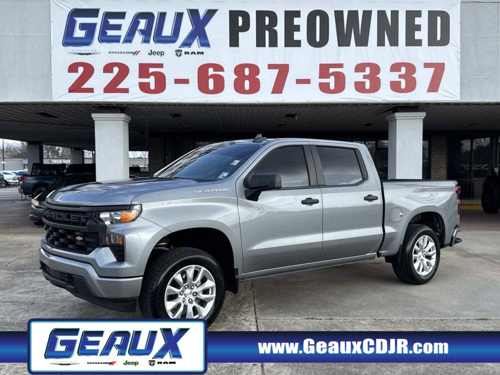 Used 2024 Chevrolet Silverado 1500 Custom image 1