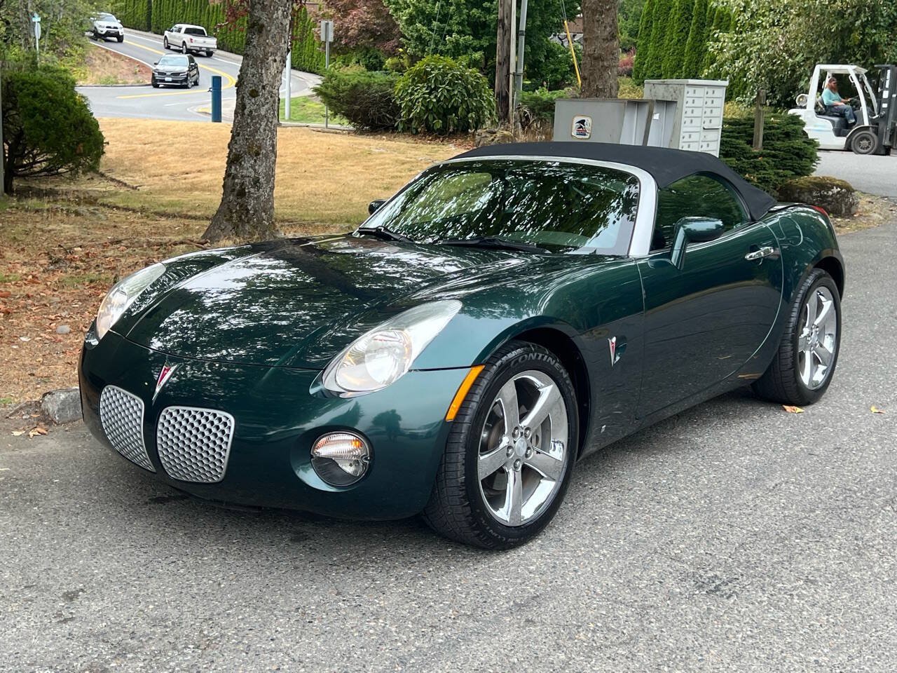 Used 2006 Pontiac Solstice Convertible w/ Premium Package RWD image 40