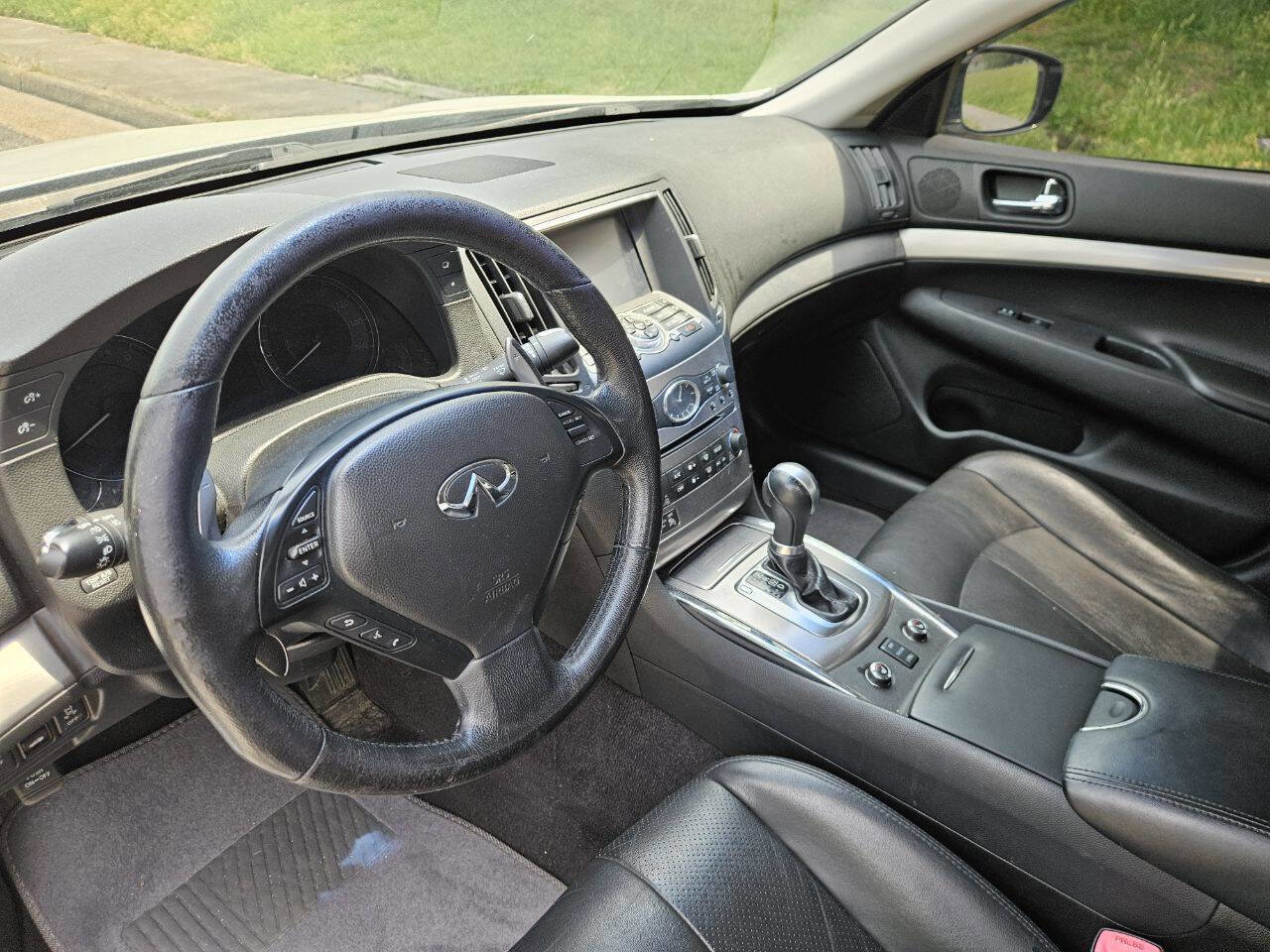 Used 2013 INFINITI G37 x Sedan w/ Premium Pkg AWD/4WD image 9