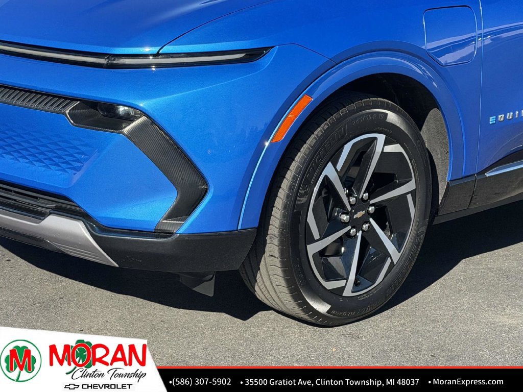 Used 2025 Chevrolet Equinox EV LT w/ Convenience Package FWD image 9