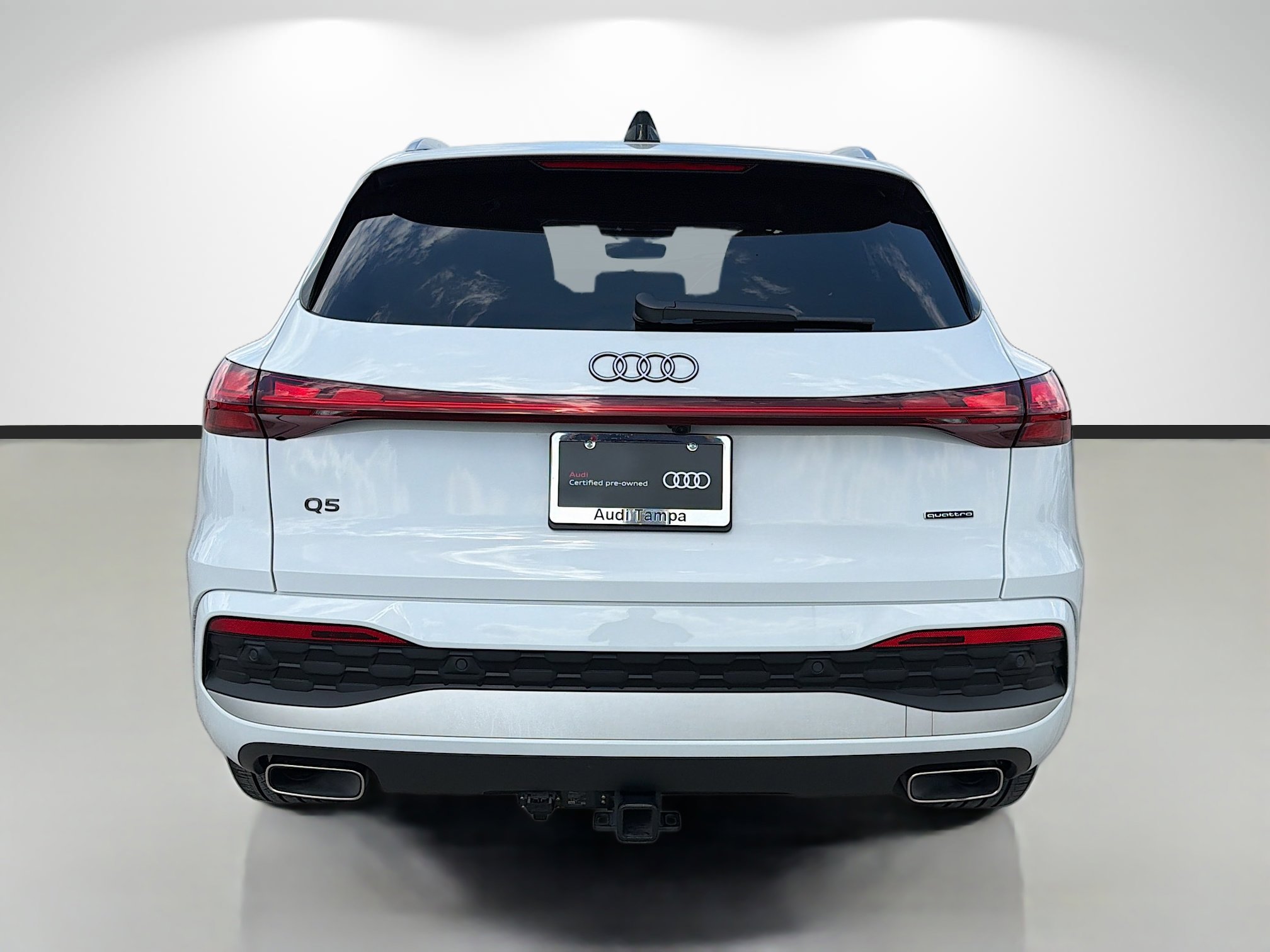 Certified 2025 Audi Q5 Prestige image 4