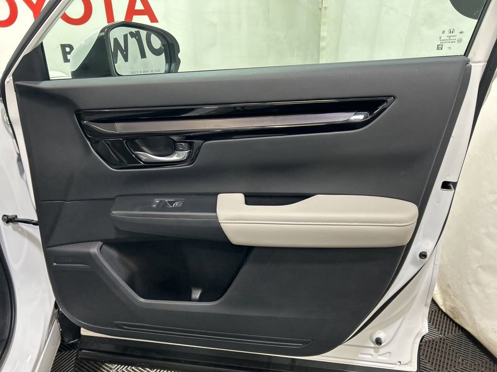 Used 2025 Honda CR-V EX-L image 9