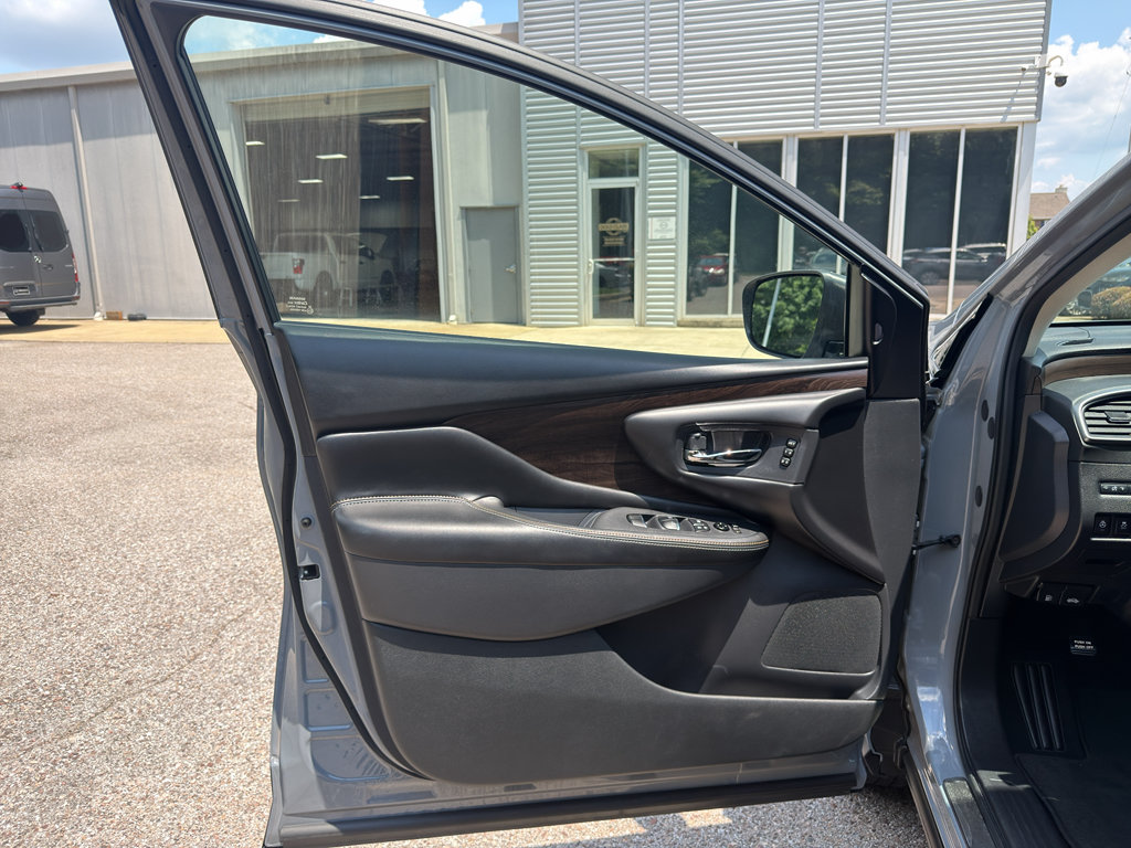 Certified 2023 Nissan Murano Platinum w/ Cargo Package AWD/4WD image 9