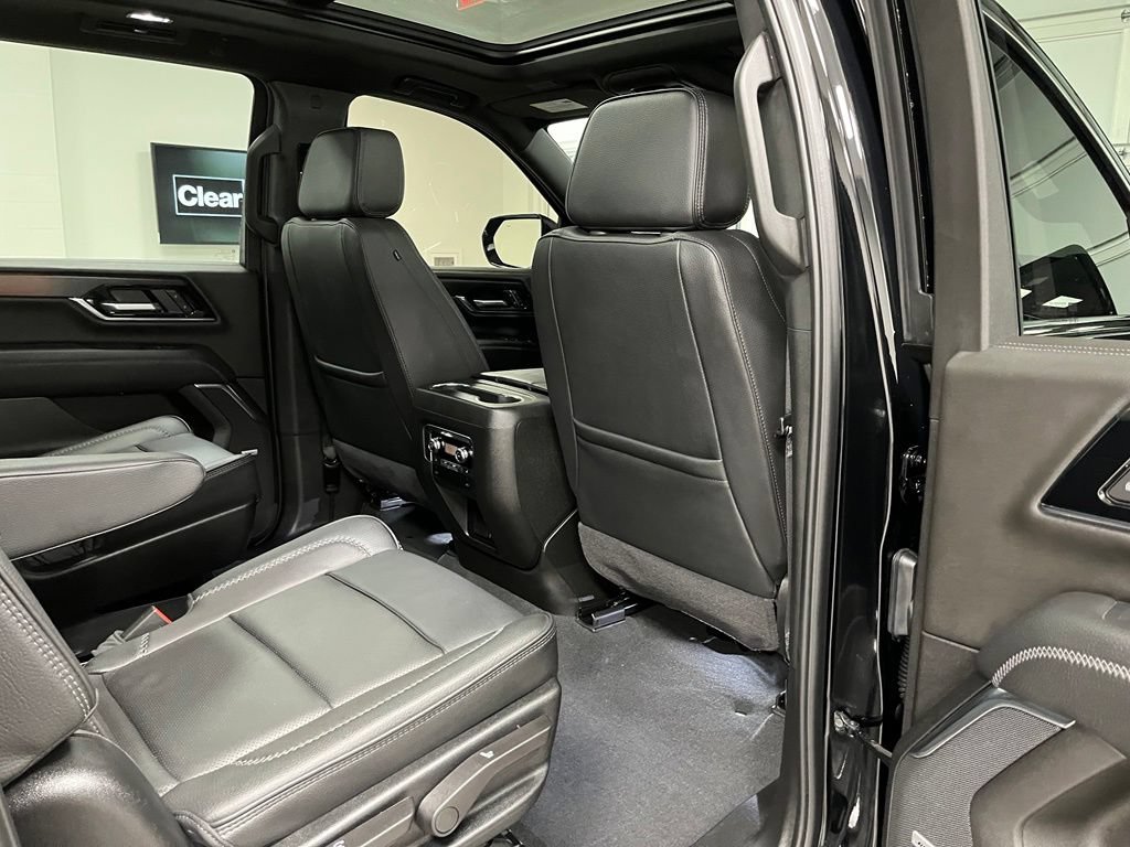 Used 2026 GMC Yukon XL Denali w/ Sun & Power Step Package AWD/4WD image 52