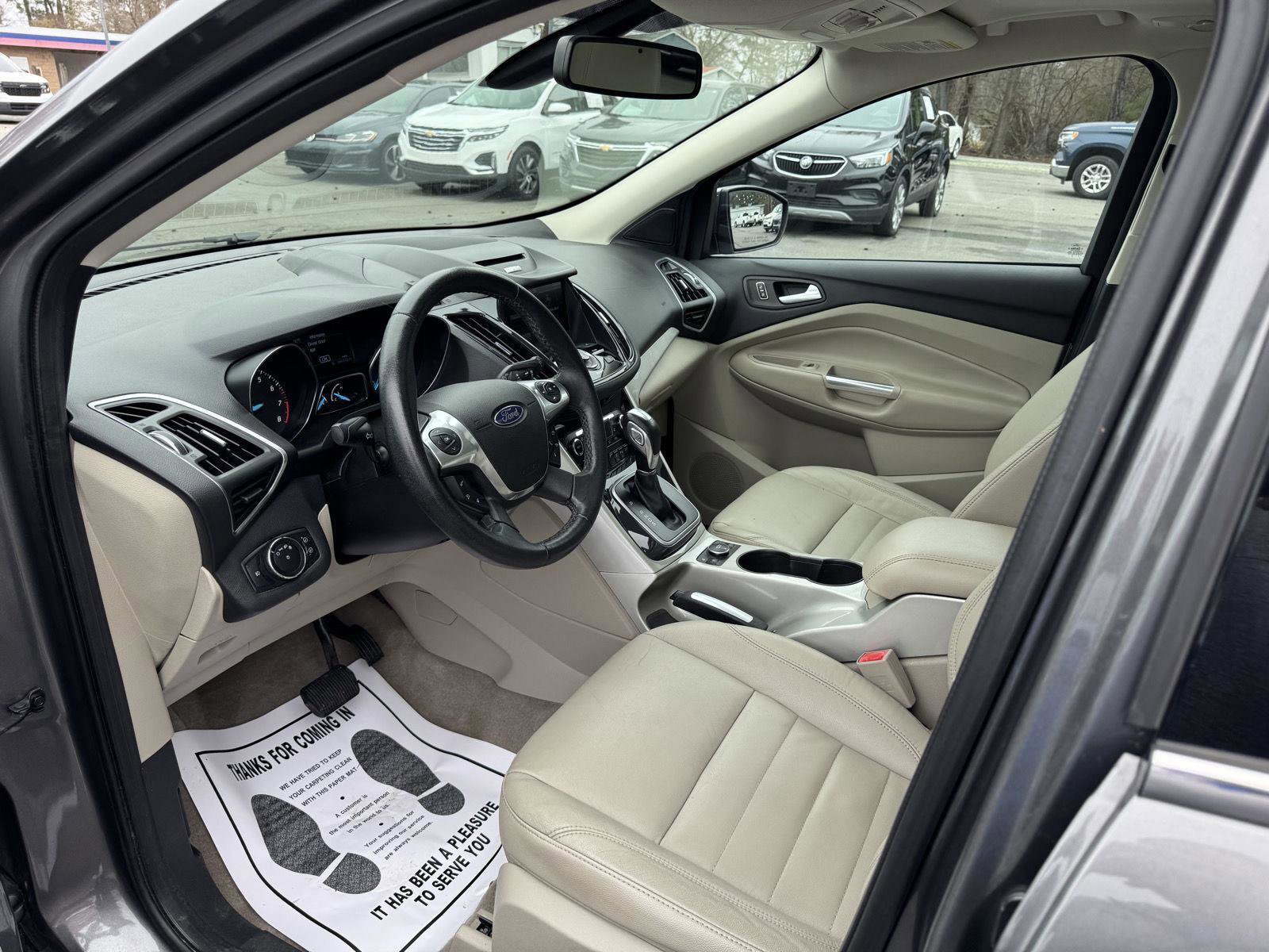 Used 2013 Ford Escape SEL image 2