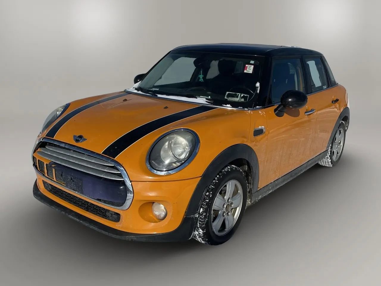 Used 2015 MINI Cooper 4-Door Hardtop image 1