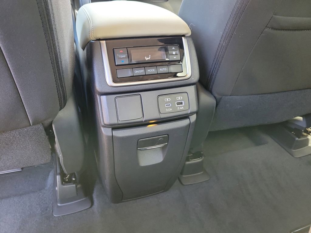 Used 2025 Subaru Ascent Premium image 20