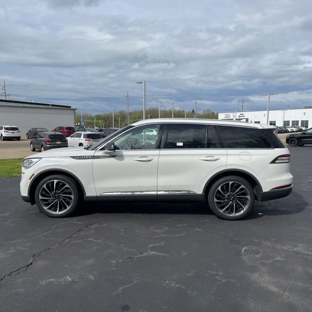 Used 2020 Lincoln Aviator Reserve w/ Equipment Group 202A AWD/4WD image 2