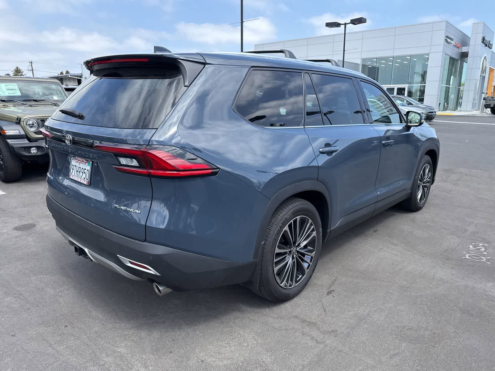 Used 2025 Toyota Grand Highlander AWD Hybrid image 18