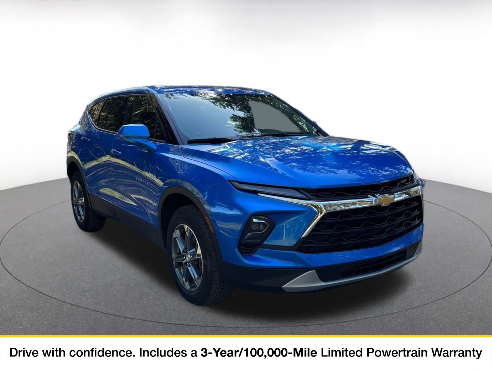 Used 2026 Chevrolet Blazer LT FWD image 1
