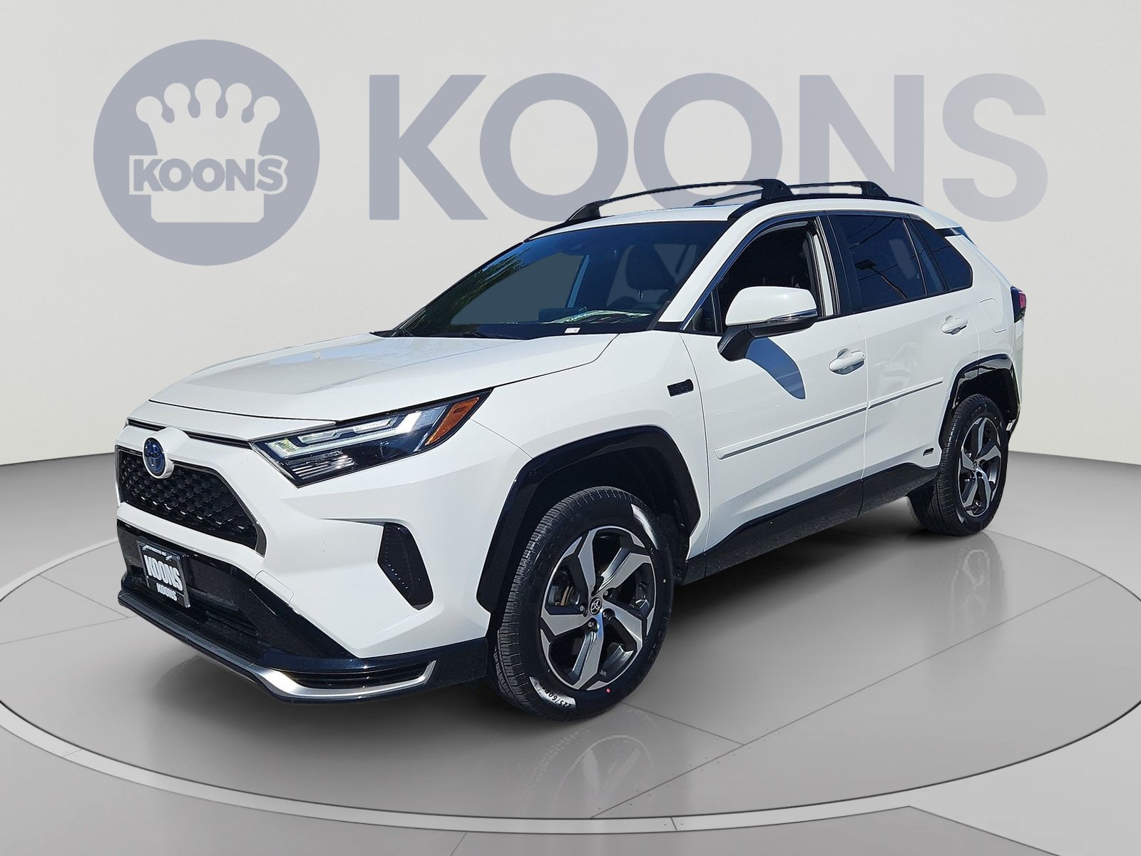Used 2023 Toyota RAV4 SE w/ Weather & Moonroof Package AWD/4WD image 1