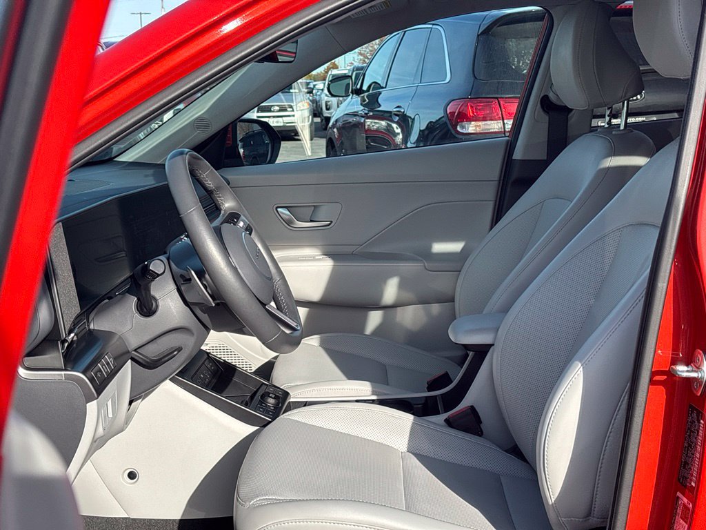 Used 2024 Hyundai Kona Limited FWD image 10
