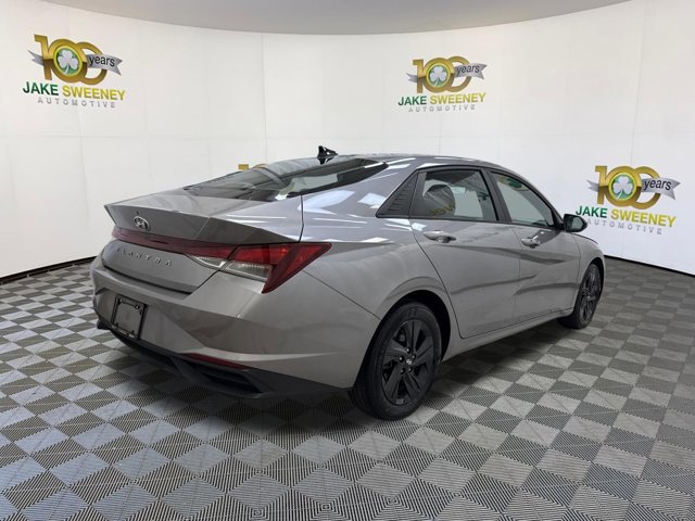 Used 2023 Hyundai Elantra SEL w/ Cargo Package FWD image 10
