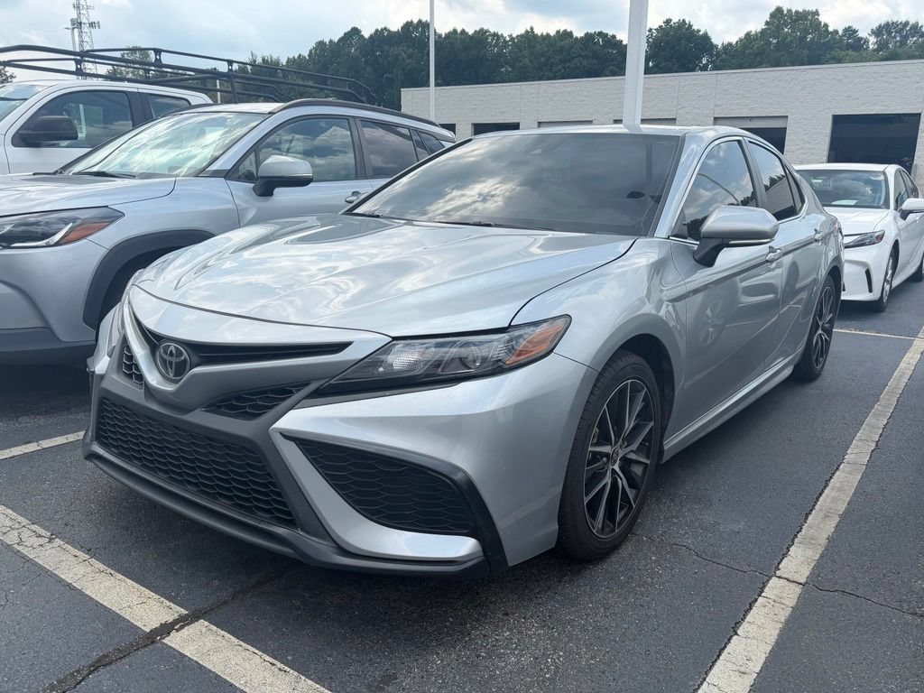 Used 2024 Toyota Camry SE FWD image 9