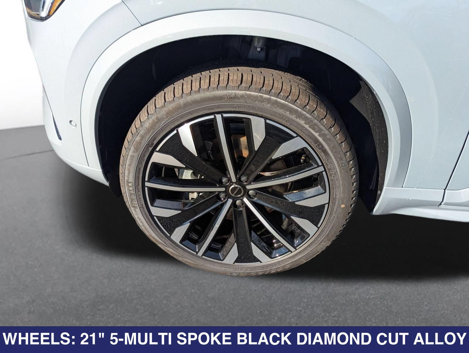 New 2026 Volvo XC90 B6 Ultra w/ Protection Package AWD/4WD image 27