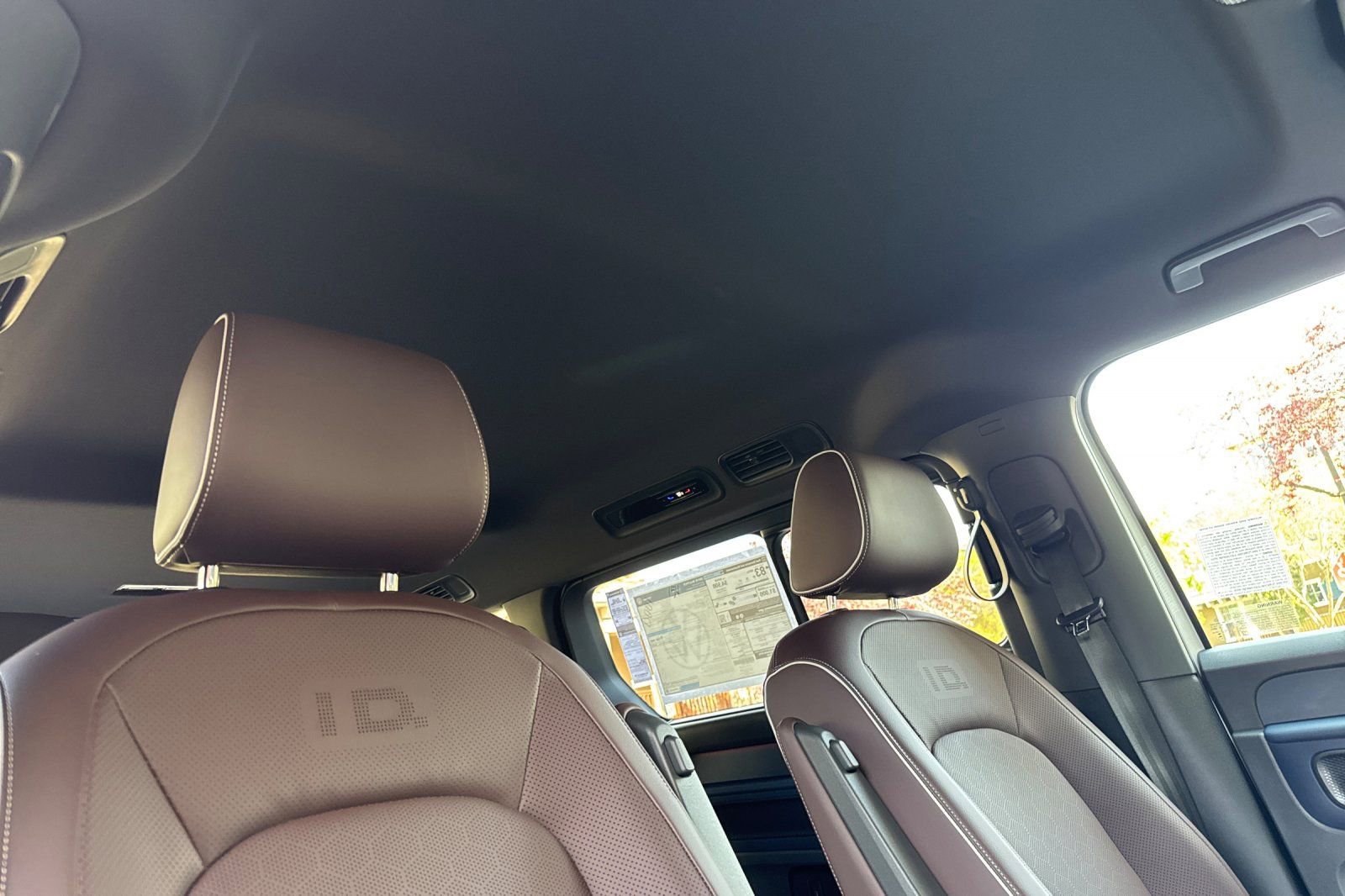 New 2025 Volkswagen ID. Buzz Pro S RWD image 17