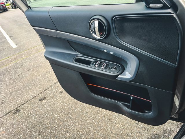 Used 2019 MINI Cooper Countryman SE w/ Driver Assistance Package image 14