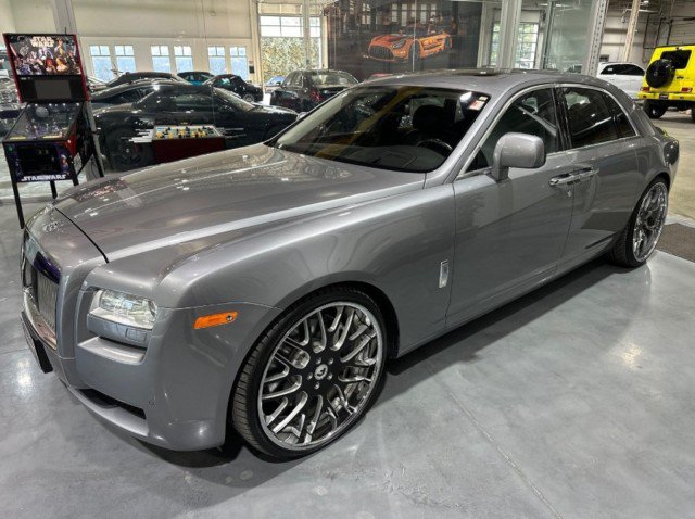 Used 2010 Rolls-Royce Ghost RWD image 86