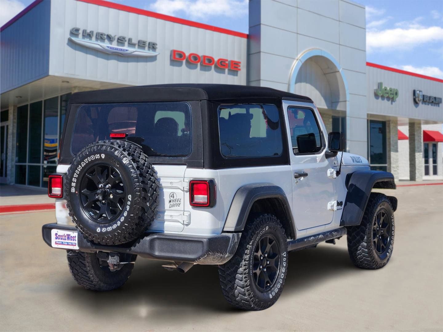 Used 2022 Jeep Wrangler Willys AWD/4WD image 5