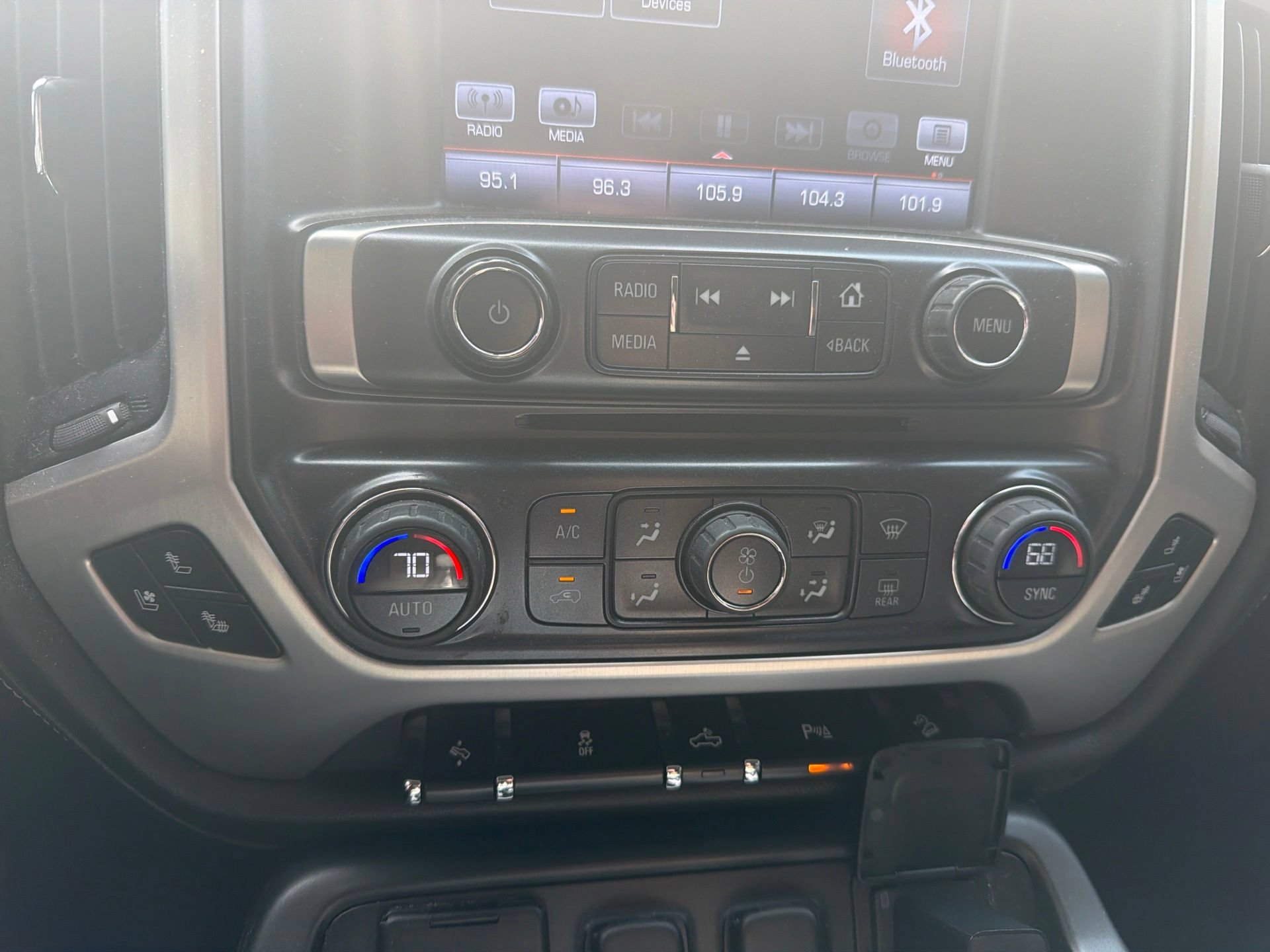 Used 2016 GMC Sierra 1500 SLT w/ SLT Preferred Package AWD/4WD image 14