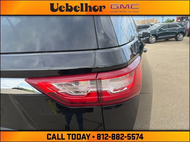 Used 2019 Chevrolet Traverse LT w/ LT Premium Package AWD/4WD image 10