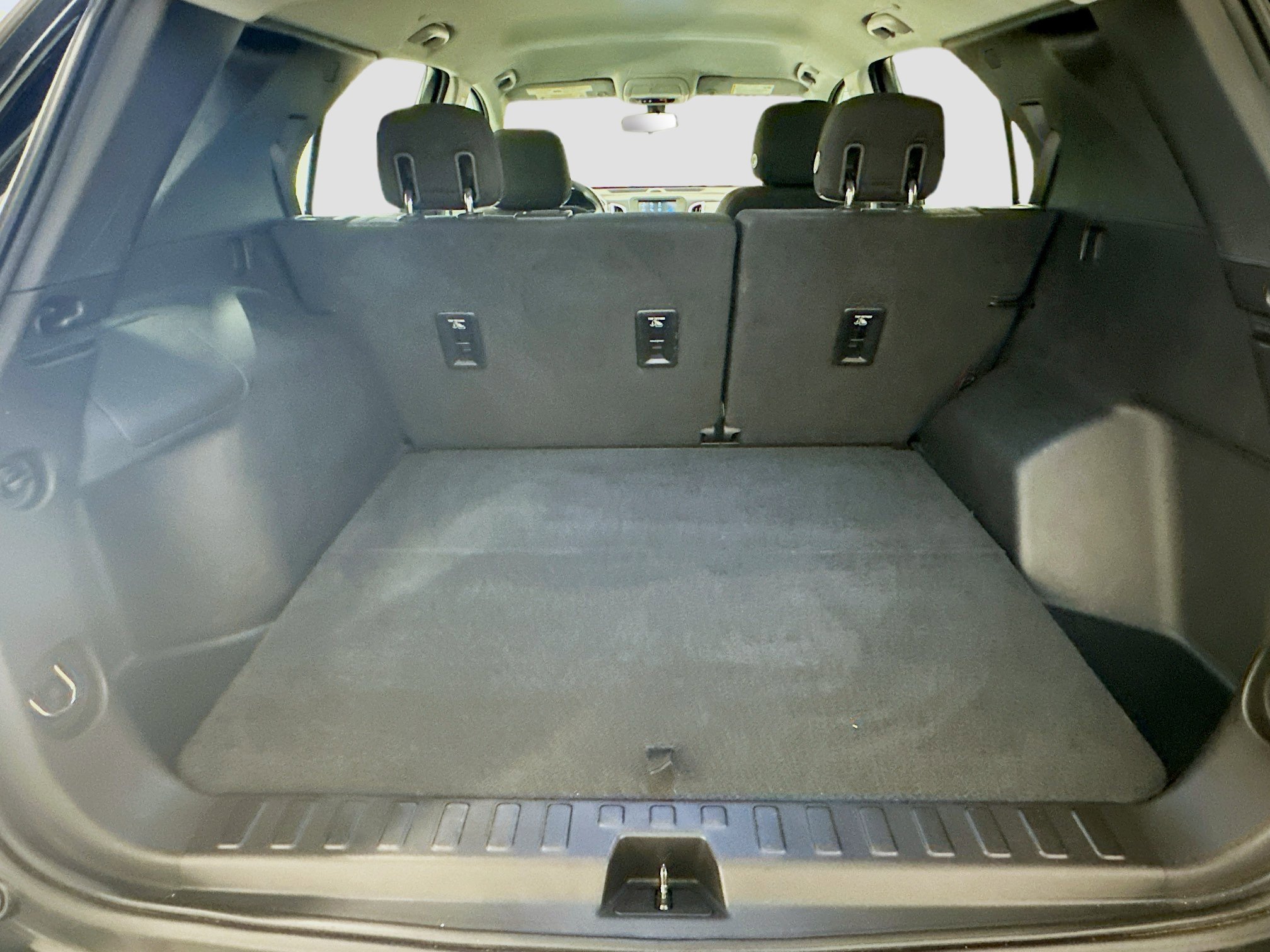 Used 2018 Chevrolet Equinox LS image 29