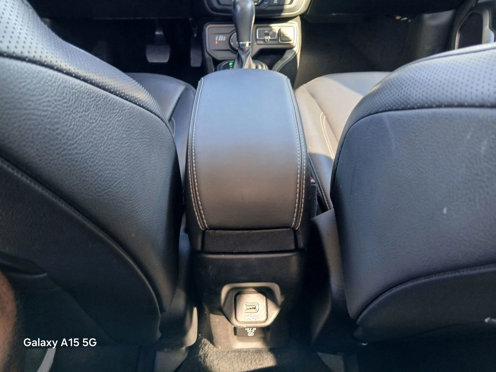 Used 2020 Jeep Renegade Limited w/ LED Lighting Group image 57