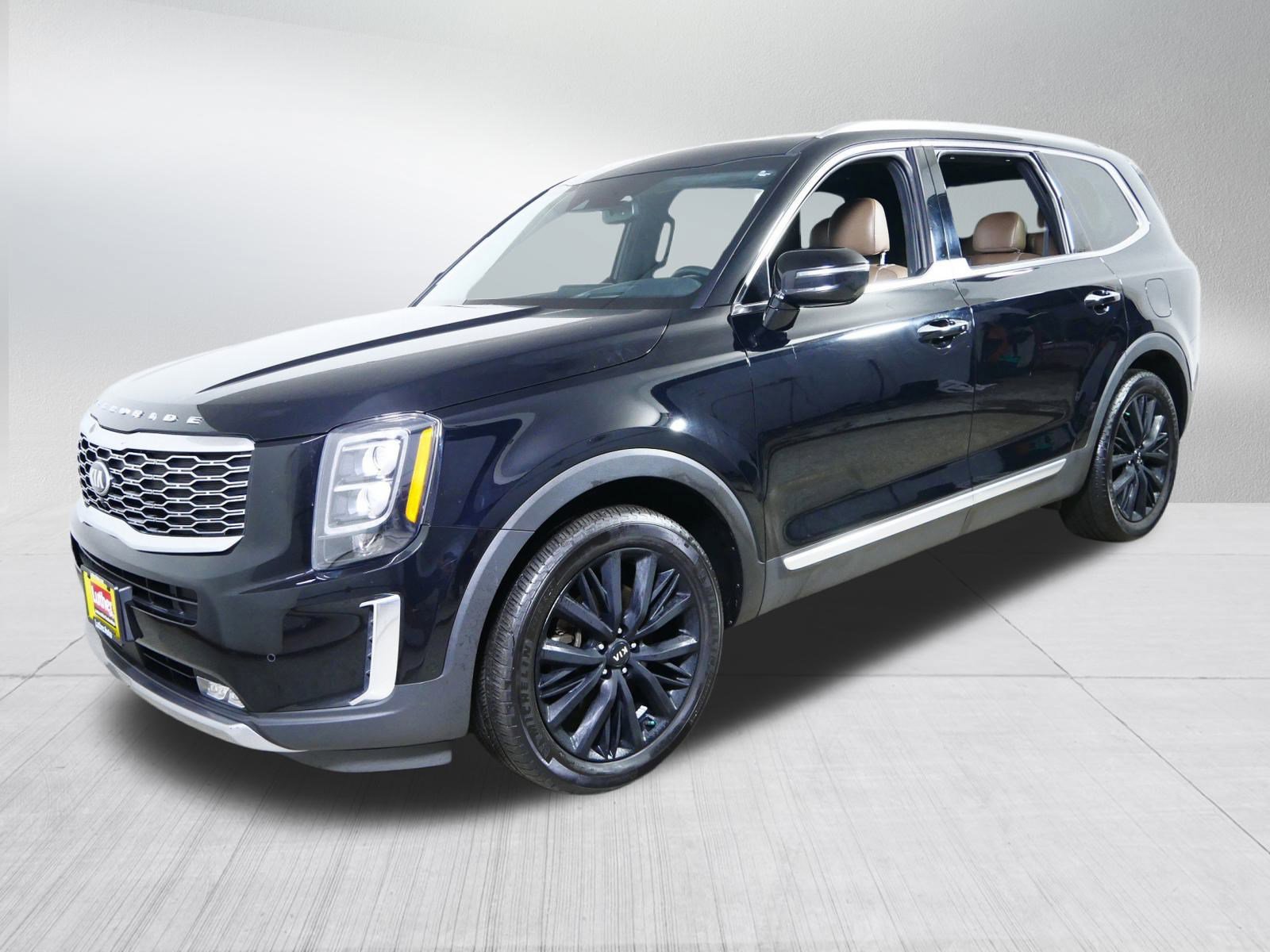 Used 2020 Kia Telluride SX w/ SX Prestige Package image 3