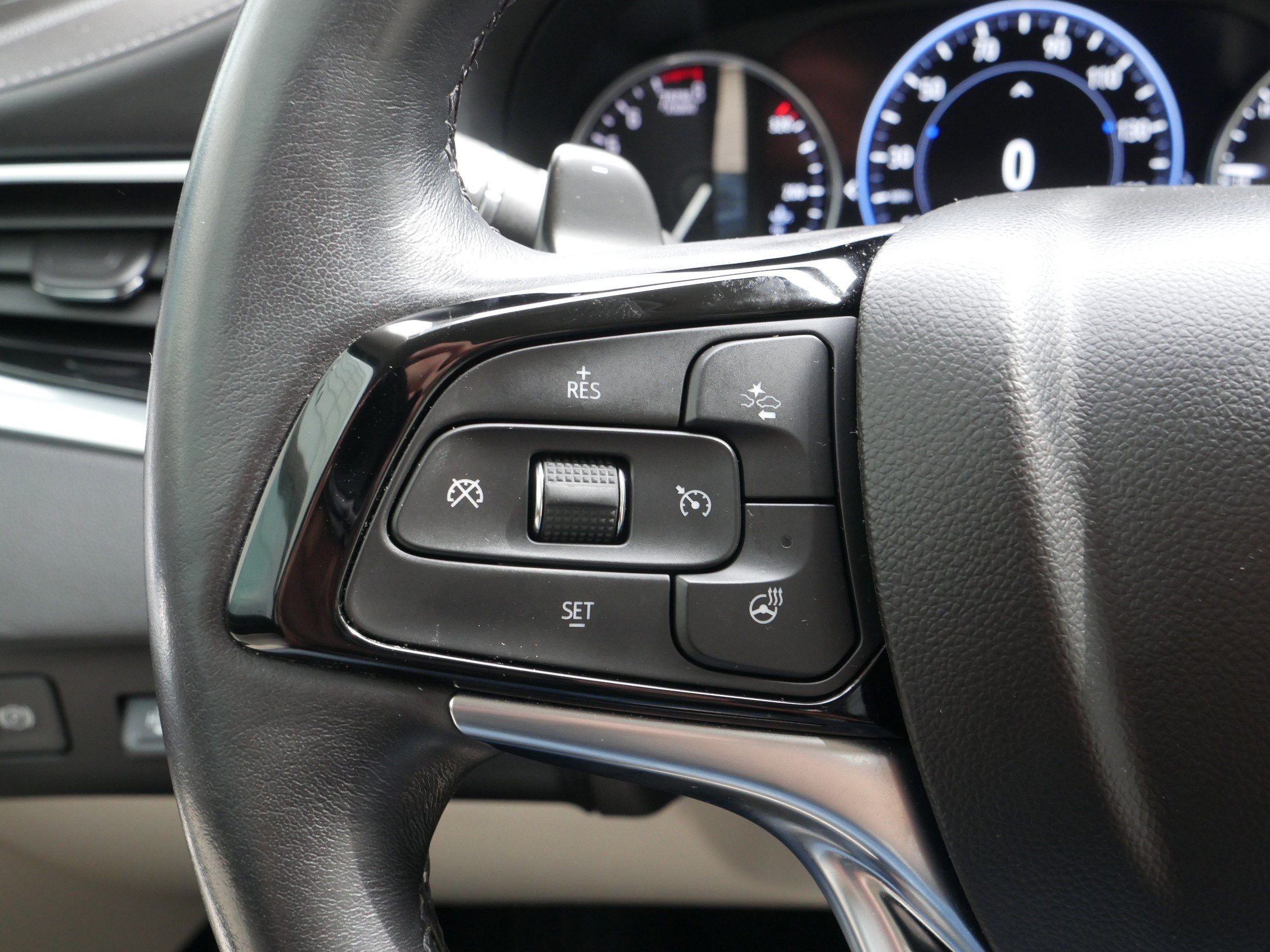 Used 2022 Buick Enclave Avenir w/ Avenir Technology Package image 31