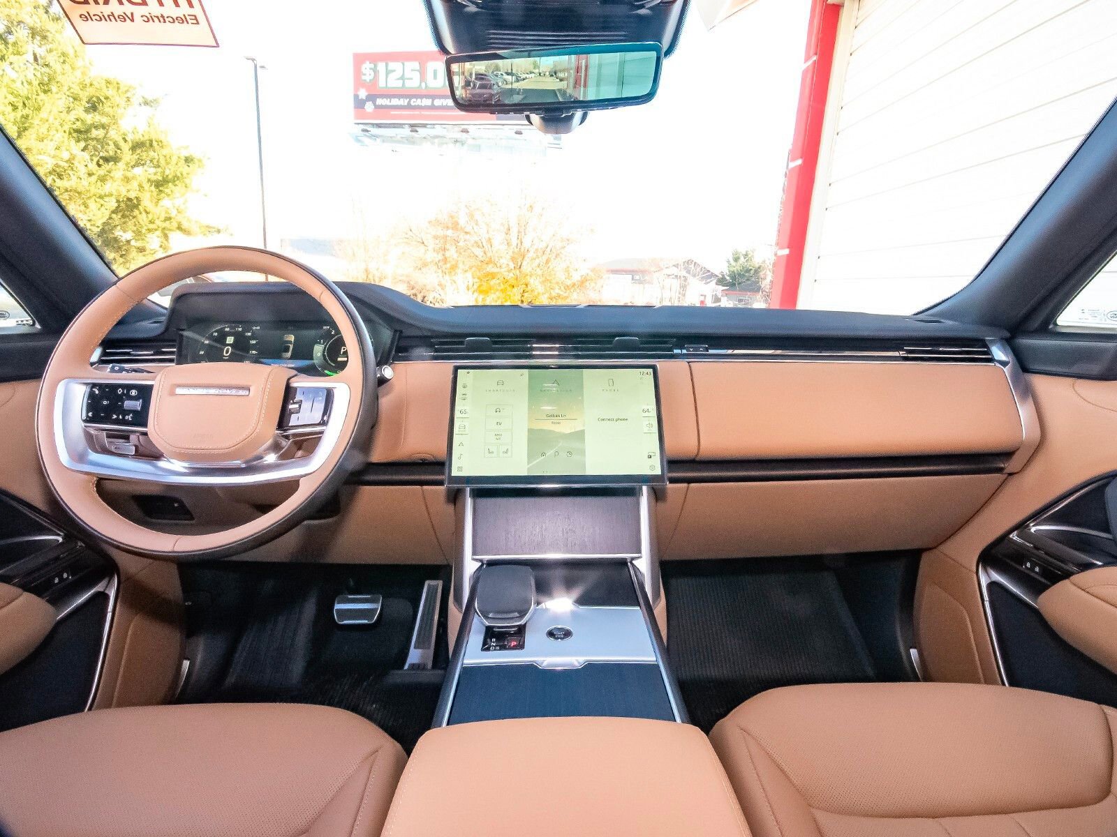 New 2025 Land Rover Range Rover SE image 38