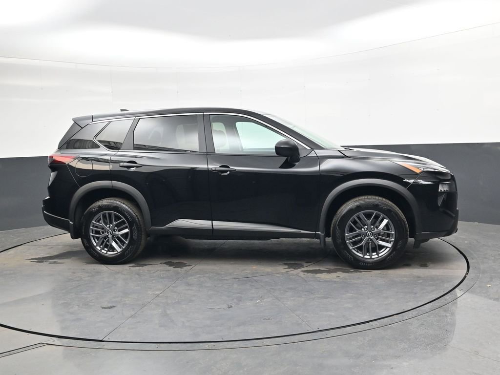 Used 2024 Nissan Rogue S image 3