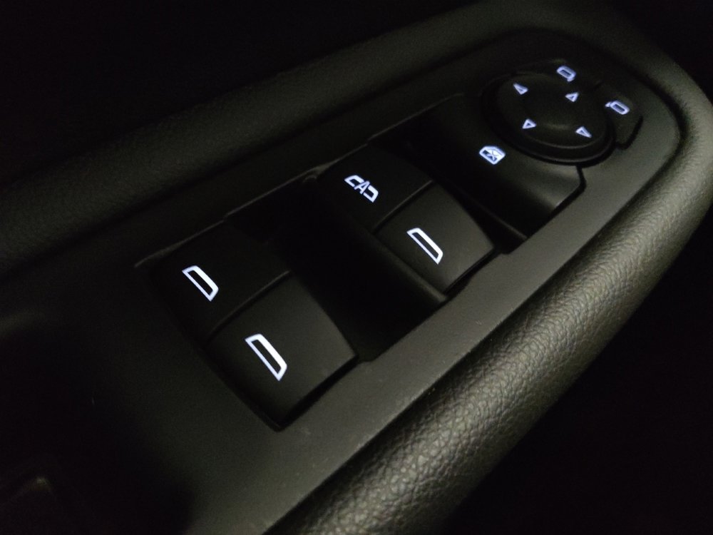 Used 2023 GMC Terrain SLT image 27