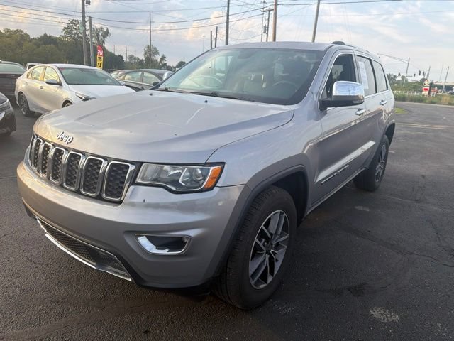 Used 2019 Jeep Grand Cherokee Limited AWD/4WD image 3