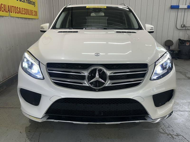 Used 2016 Mercedes-Benz GLE 400 4MATIC image 3
